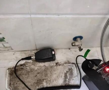 浙江屋顶漏水维修公司分享下卫生间漏水的危害及解决方法
